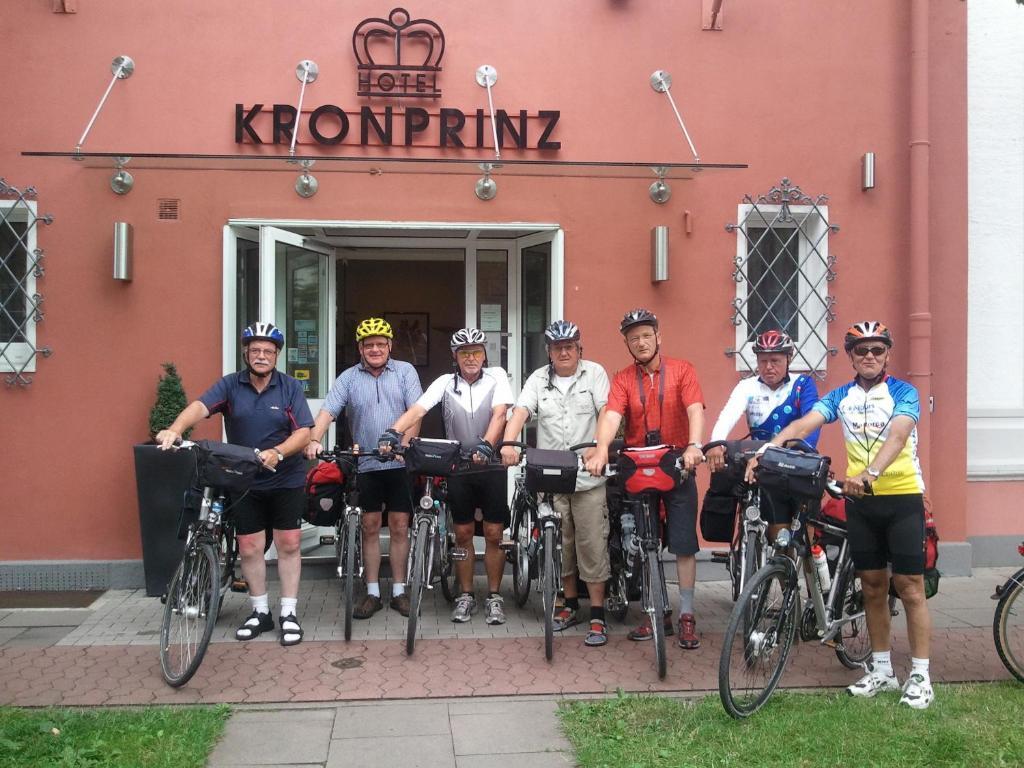 Hotel Kronprinz Garni Минден Экстерьер фото