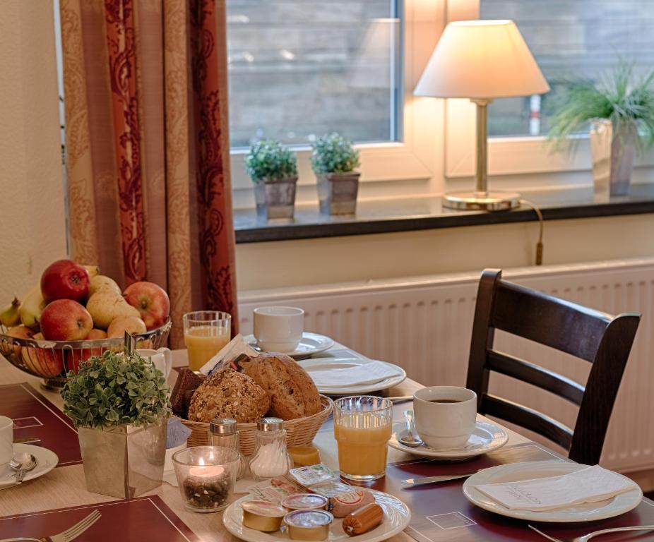 Hotel Kronprinz Garni Минден Экстерьер фото